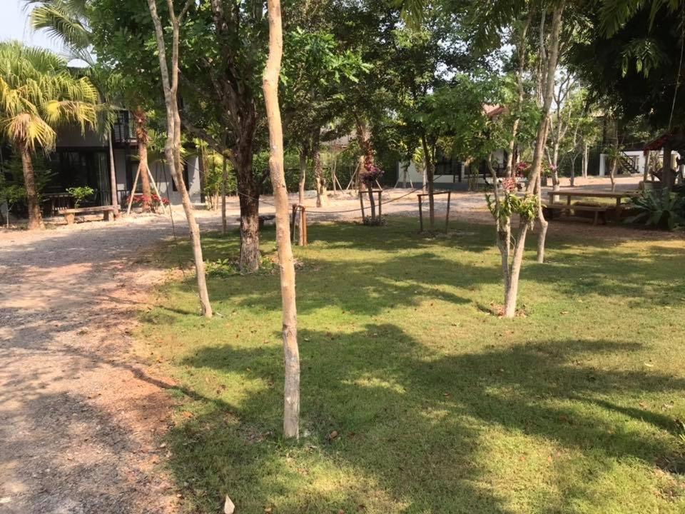 Sangkaset Resort Ban Mong Muang Екстериор снимка